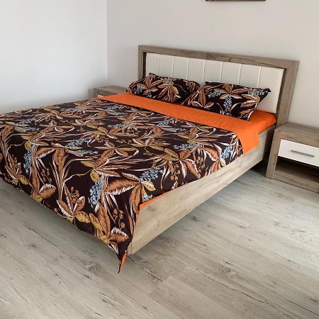 Residence Tineretului Roşu Εξωτερικό φωτογραφία